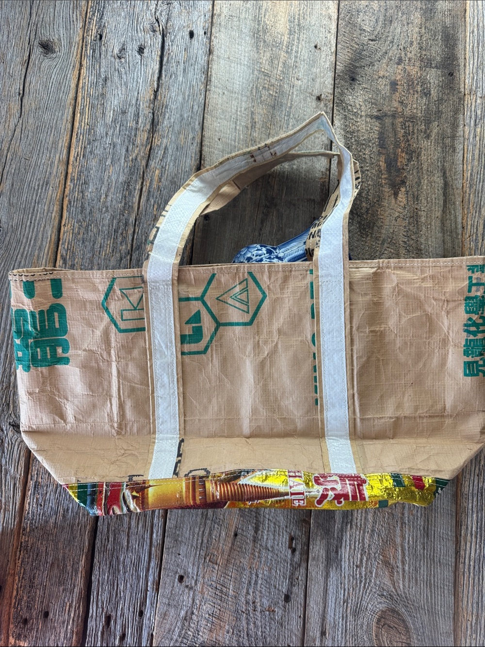 KEEN Eco-Friendly Upcycled Sack Tote - Picture 4 of 9